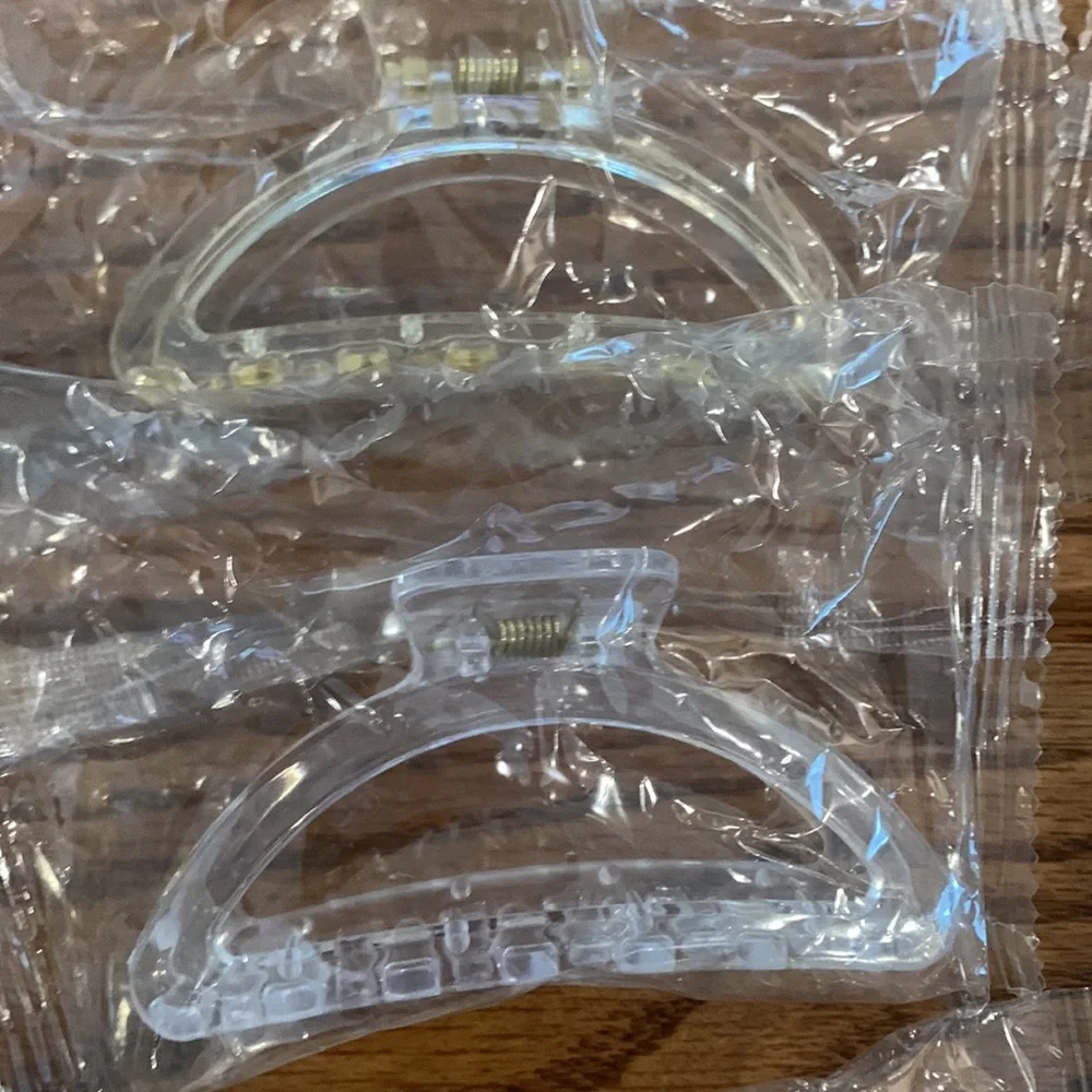 12 Hair Clips - Picture 7 of 10